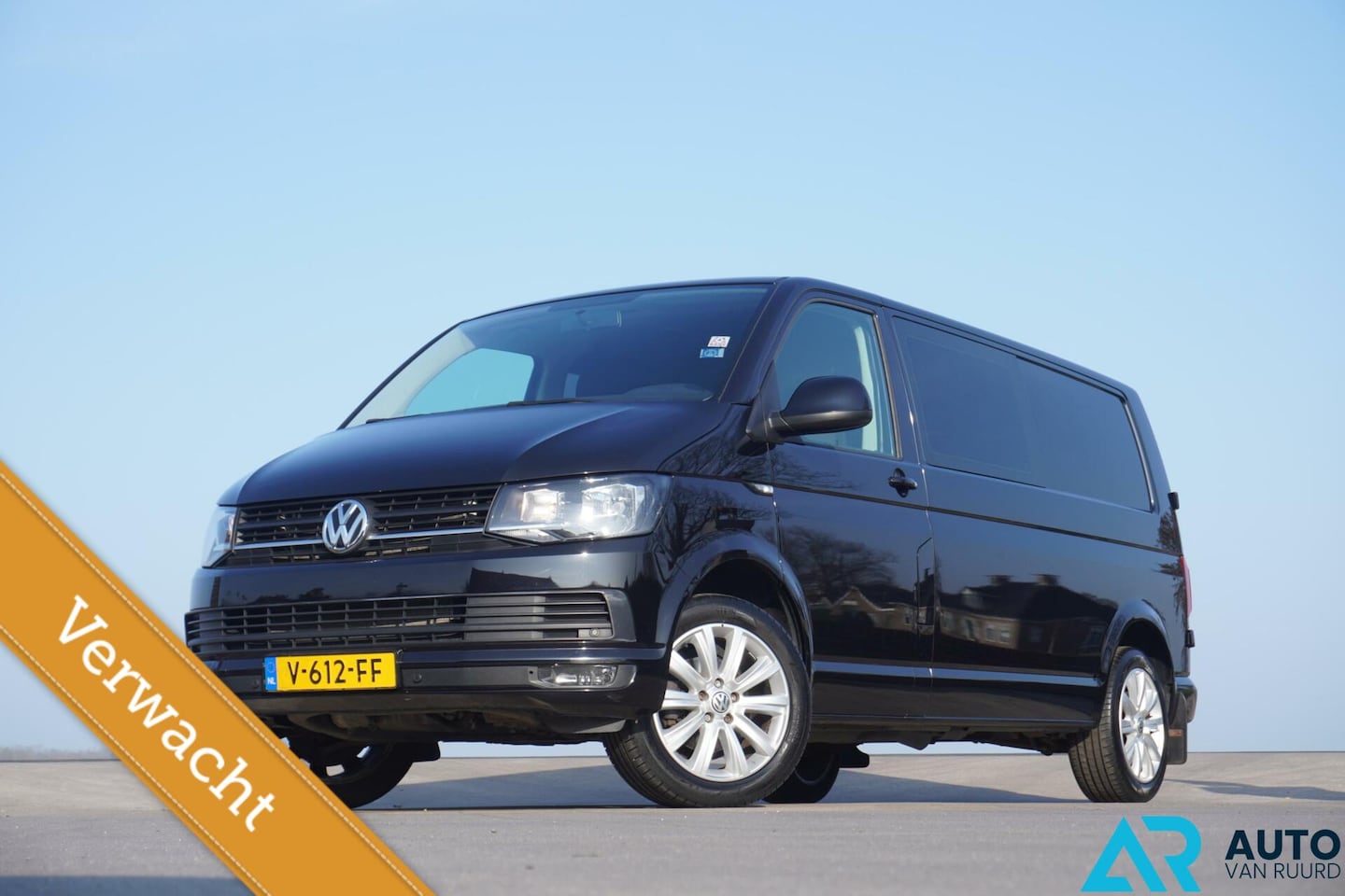 Volkswagen Transporter - 2.0 TDI L2H1 Dubbele cabine * MARGE - AutoWereld.nl