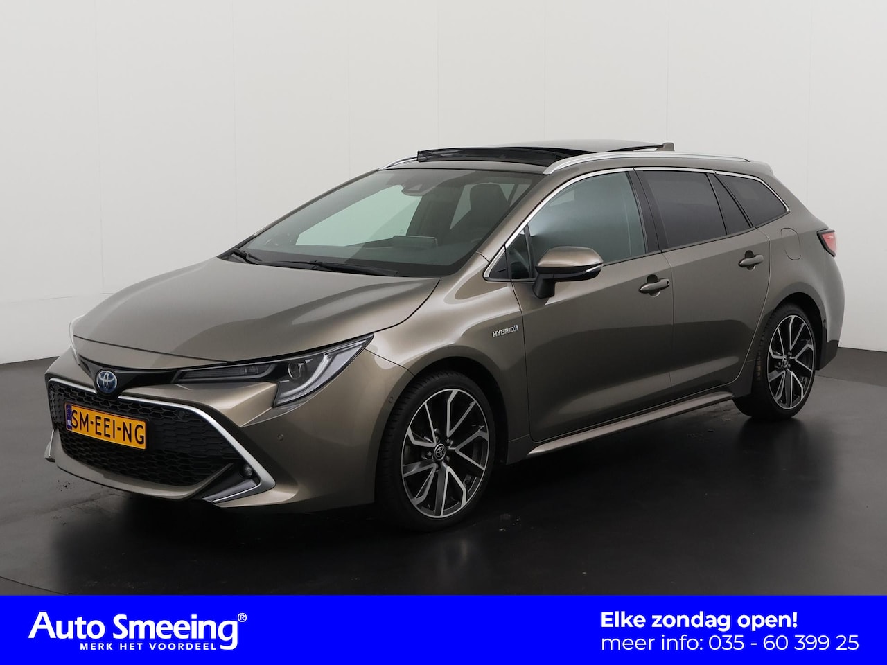 Toyota Corolla Touring Sports - 2.0 Hybrid Premium | Panoramadak | Zondag Open! - AutoWereld.nl