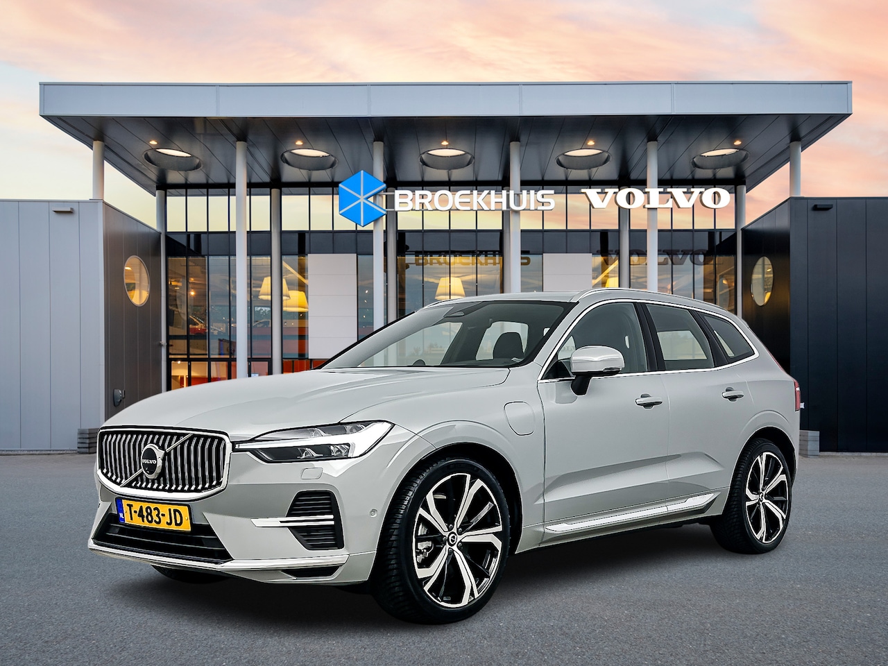 Volvo XC60 - T8 Recharge Ultimate Bright | 21" | Luchtvering | B&W | 360 Camera | Gelaagd glas | Trekha - AutoWereld.nl