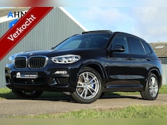 BMW X3 - xDrive30i M-Sport / Panoramadak / Navi / Cruise / Trekhaak / 252PK / 19"