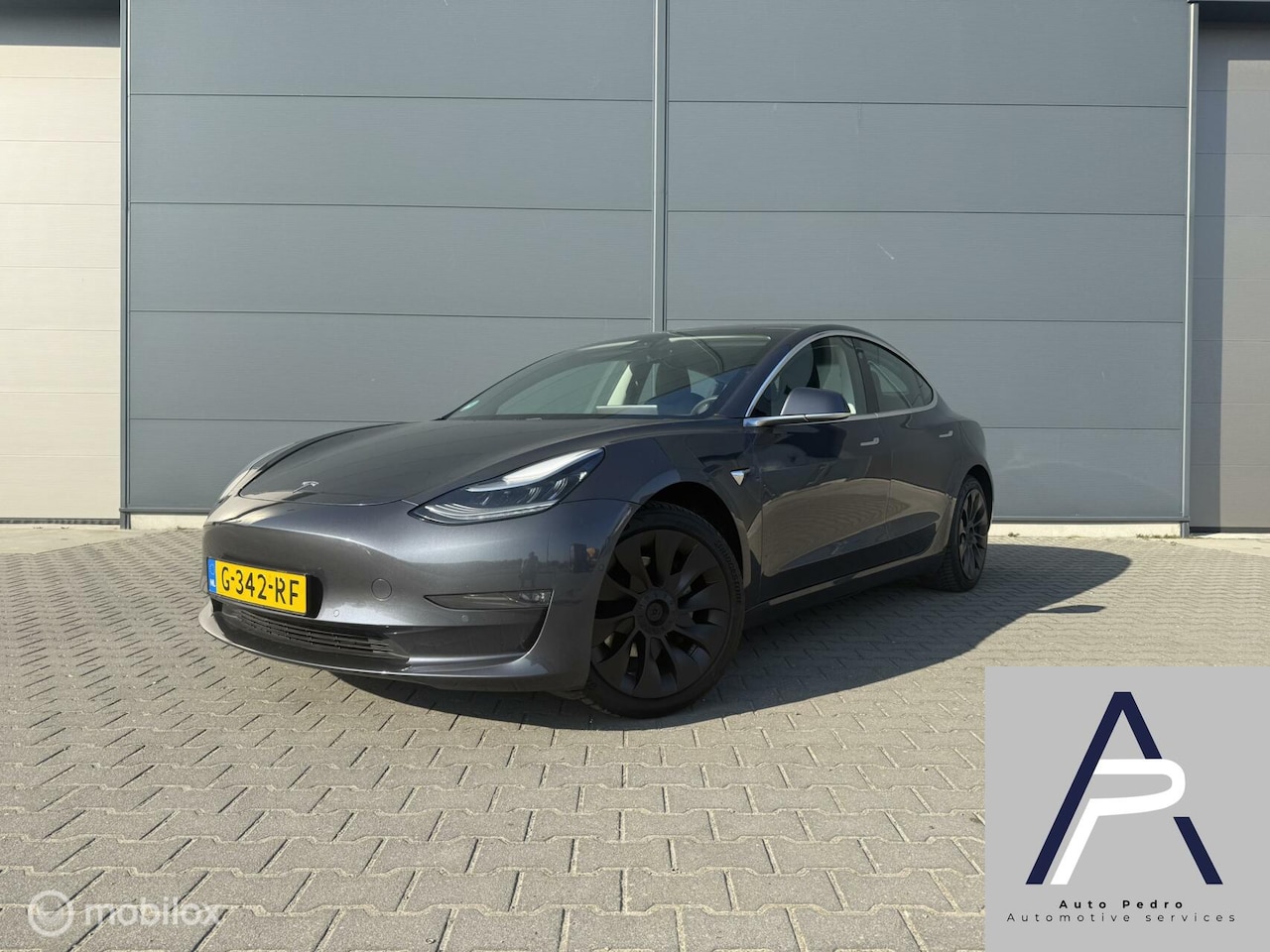 Tesla Model 3 - Long Range RWD Long Range AWD 75 kWh Grijs AUTOPILOT Turbine Covers Incl BTW. - AutoWereld.nl