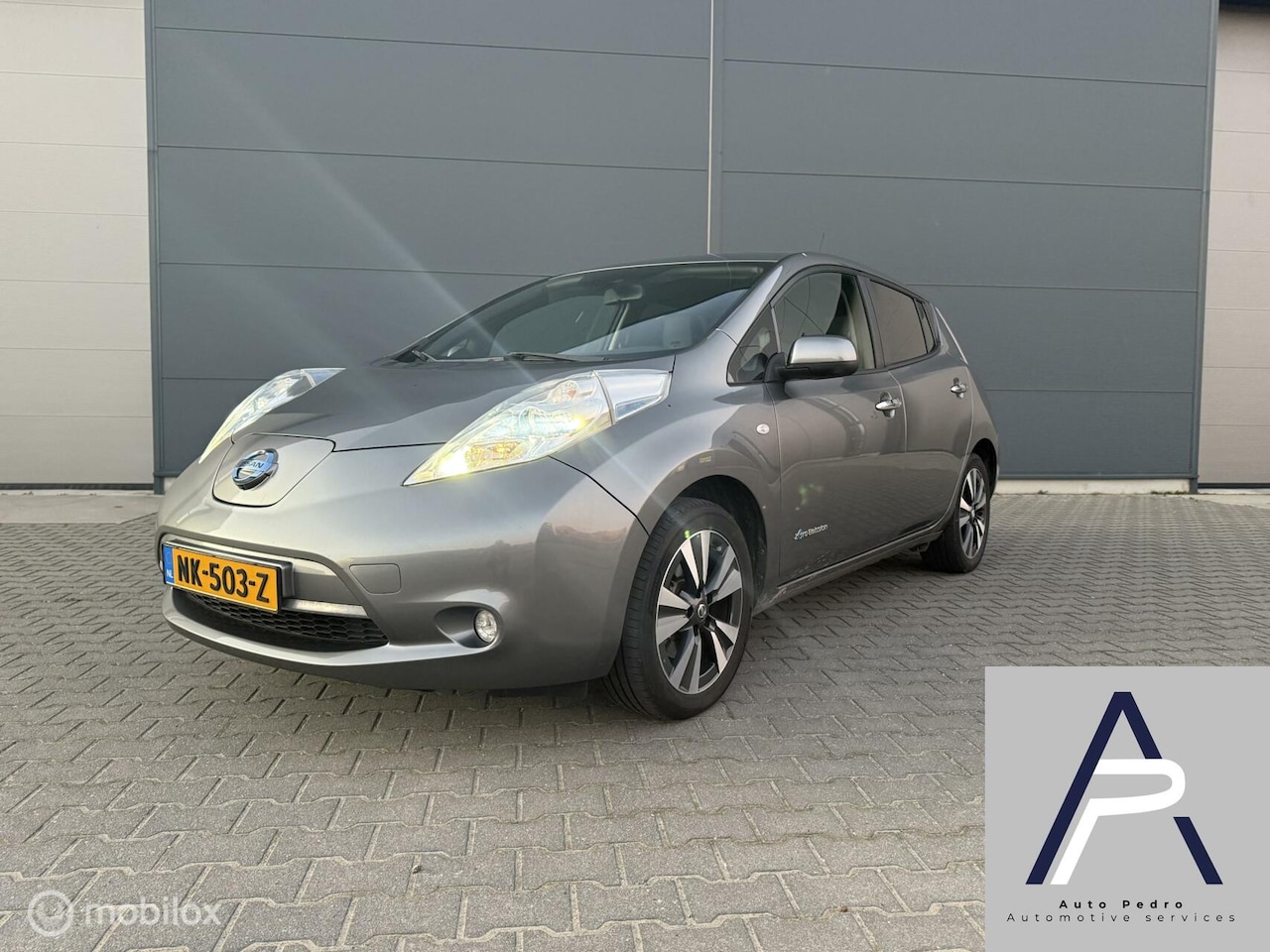 Nissan LEAF - Tekna 30 kWh 2017 Silver Leder - AutoWereld.nl