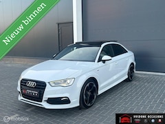 Audi A3 Limousine - 1.4 TFSI S-line/RS-stoelen/pano/keyless/Dodehoek/ Topstaat