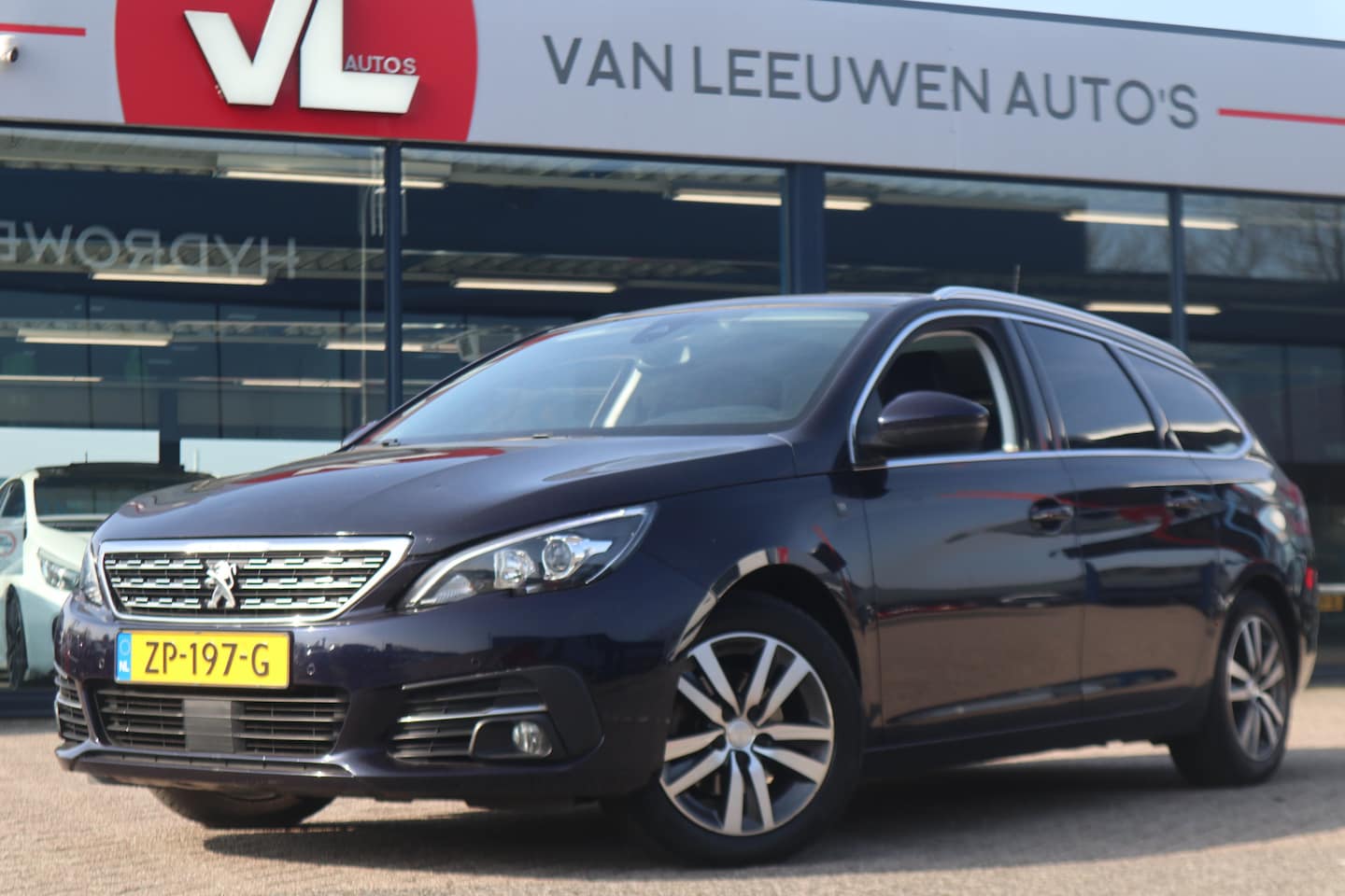 Peugeot 308 SW - 1.2 PureTech Tech Edition | Pano | Navi | Camera - AutoWereld.nl