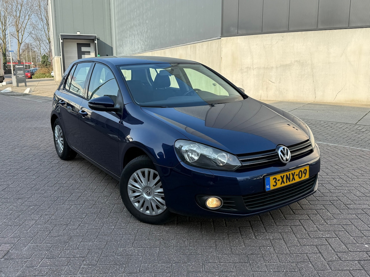 Volkswagen Golf - 1.6 Trendline Automaat volledig onderhouden stoelverwarming airco - AutoWereld.nl