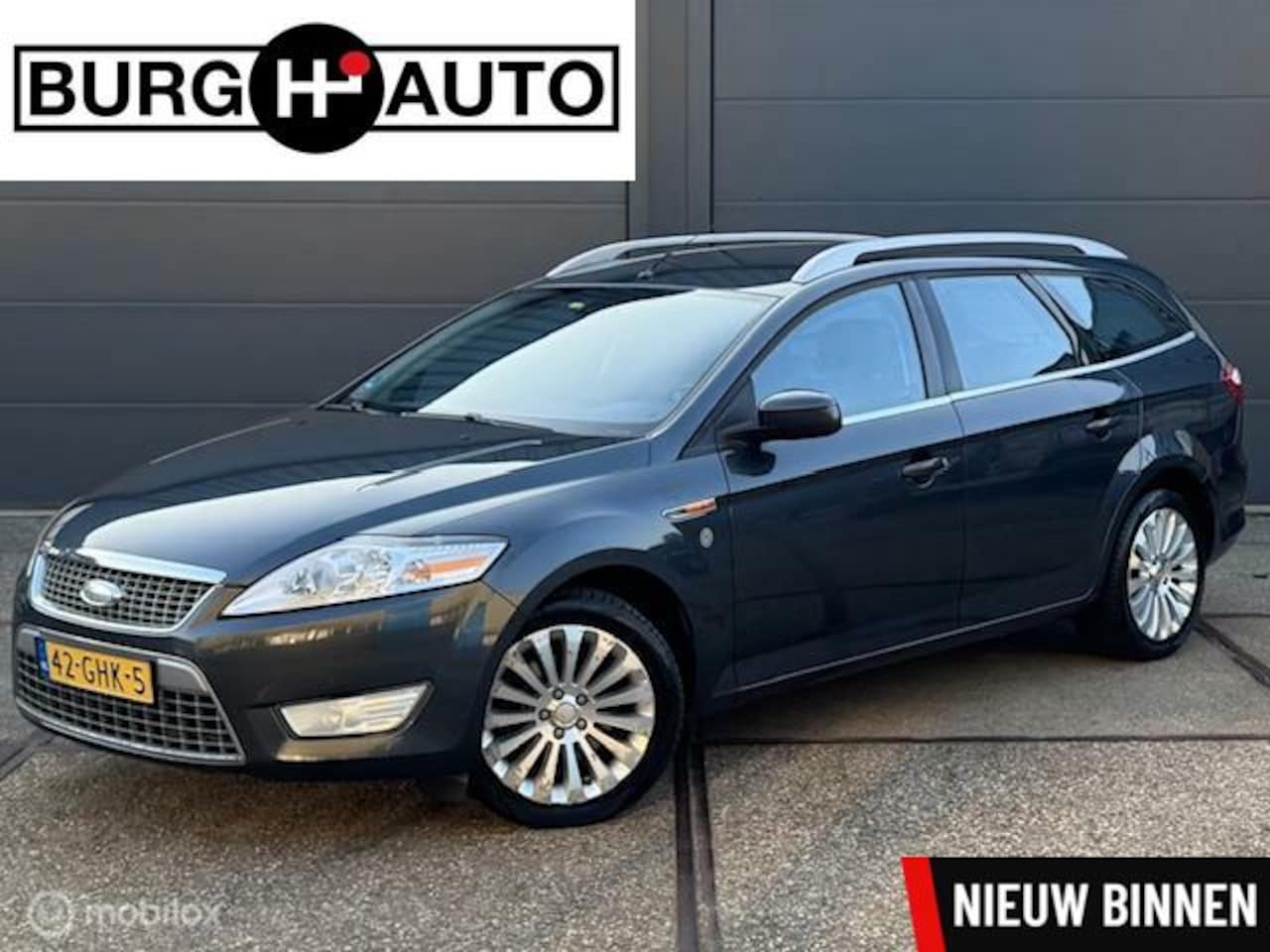 Ford Mondeo Wagon - 2.3-16V Titanium - AUTOMAAT - ECC - CRUISE CONTROLE - NAVI - PDC - AFNEEMBARE TREKHAAK - S - AutoWereld.nl