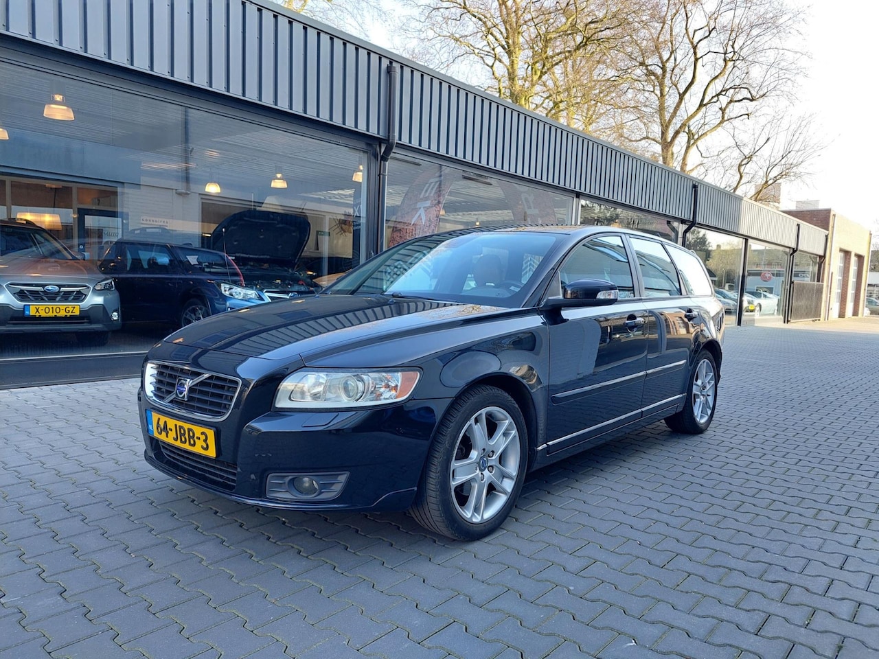 Volvo V50 - 1.8 Edition II Leer Navi Telefoon PDC Cruise Clima High performance sound Regensensor 17 i - AutoWereld.nl