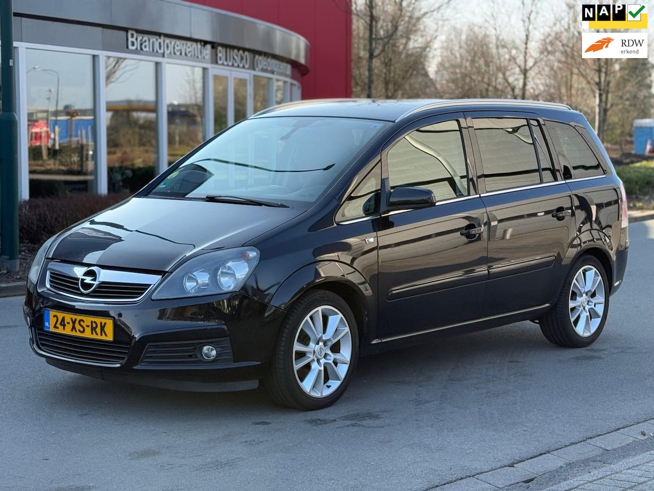 Opel Zafira - 2.2 Executive 6-BAK/NAP - AutoWereld.nl