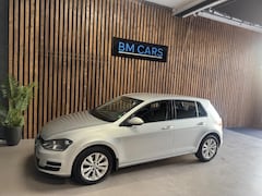 Volkswagen Golf - 1.6 TDI Trendline Automaat, Trekhaak, Weinig KM