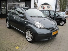 Toyota Aygo - 1.0-12V