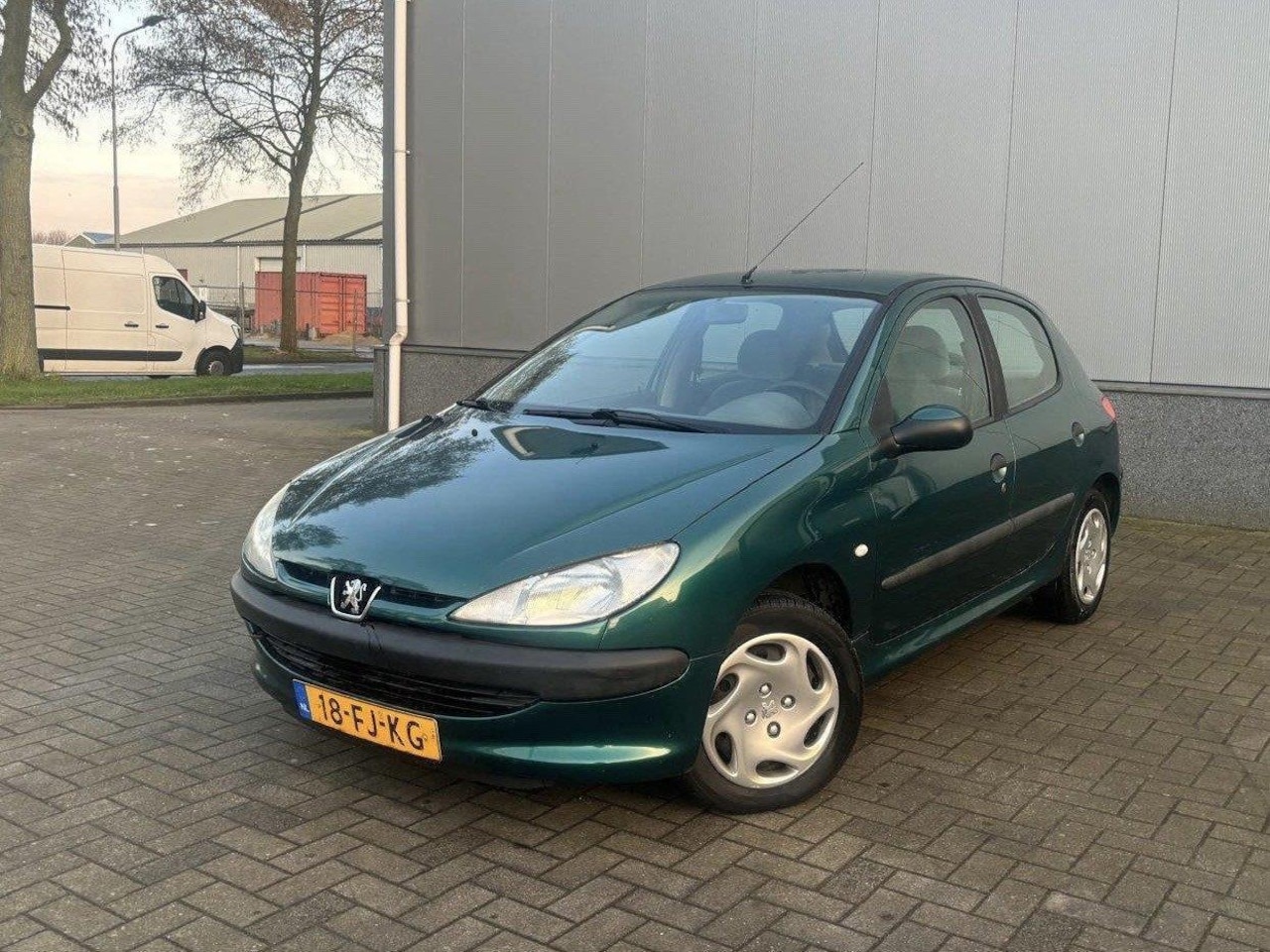 Peugeot 206 - 1.4 XT 5deurs € 1350 - AutoWereld.nl