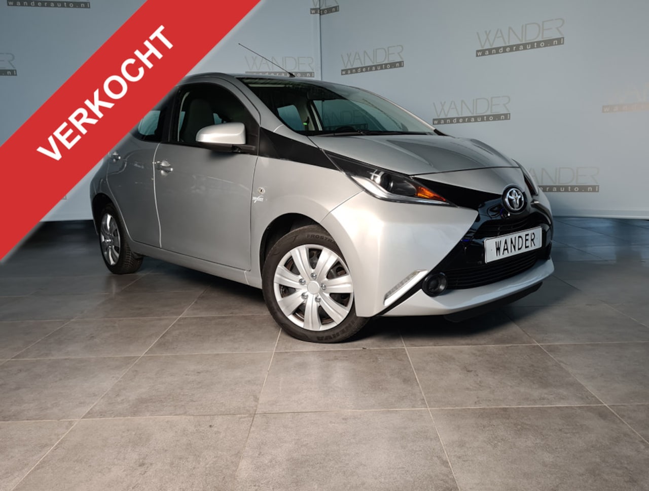 Toyota Aygo - 1.0 Automaat*Bluetooth*Elektrische ramen* - AutoWereld.nl