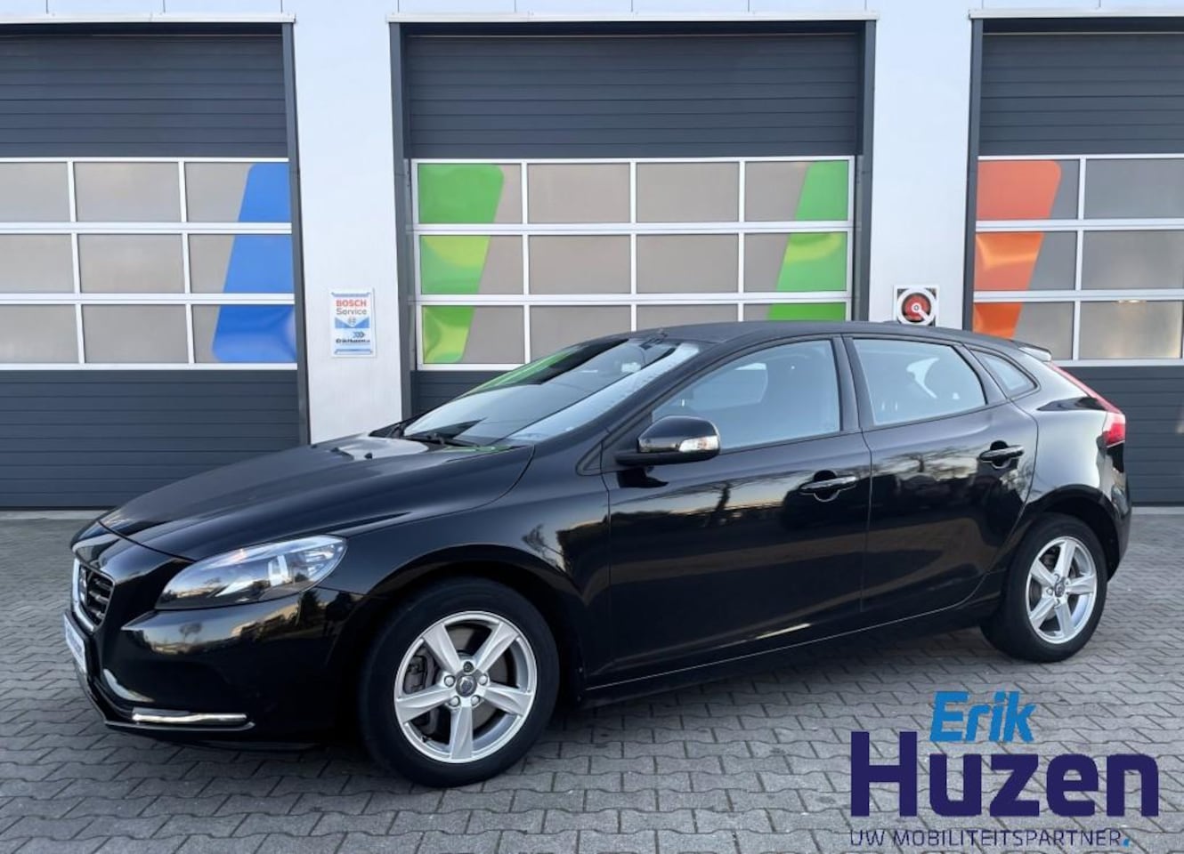 Volvo V40 - 2.0 D2 Momentum 2.0 D2 Momentum - AutoWereld.nl