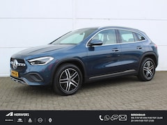 Mercedes-Benz GLA-Klasse - 200 Business Solution Luxury AUTOMAAT / Lederen Bekleding / Matrix LED / Stoelverwarming V