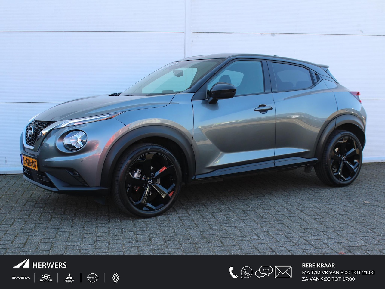 Nissan Juke - 1.0 DIG-T Enigma AUTOMAAT / Navigatie + Apple Carplay/Android Auto / Cruise Control / Acht - AutoWereld.nl