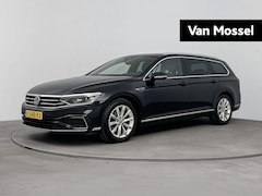 Volkswagen Passat Variant - 1.4 TSI PHEV GTE Business | Navigatie 'Groot' | Panorama dak | Leder | 17 Inch Velgen | Ai