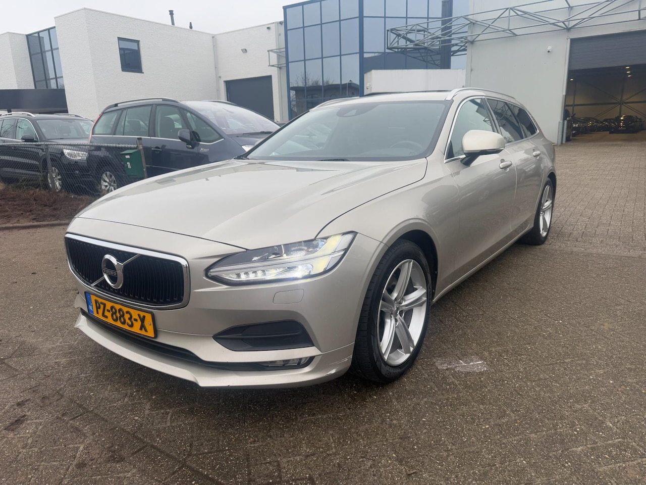 Volvo V90 - 2.0 D4 Inscription Bj 2017 Exportprice EX BPM!!! - AutoWereld.nl