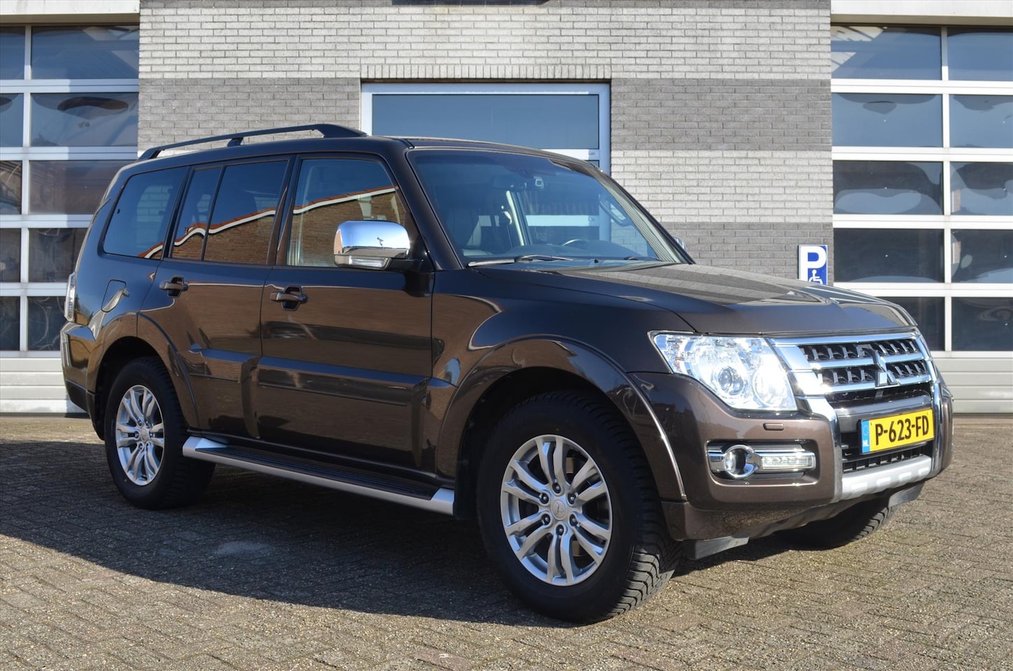 Mitsubishi Pajero - 3.2 DI-D 16V,LWB Aut. Instyle, Diamant Edition. - AutoWereld.nl