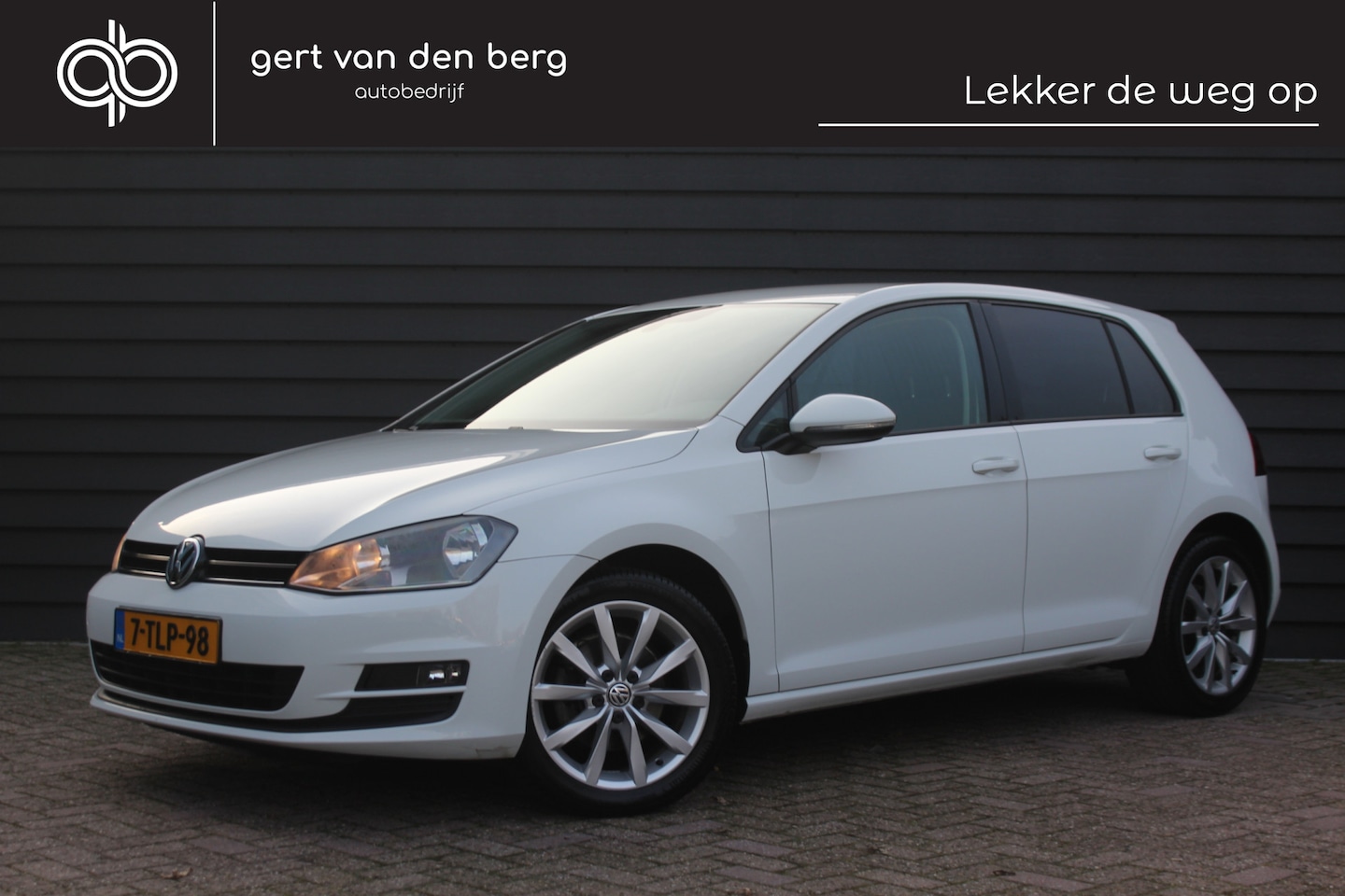 Volkswagen Golf - 1.2 TSI Trendline - CLIMATE CONTROL - CRUISE CONTROL - 113.308 KM NAP - 17 INCH - - AutoWereld.nl