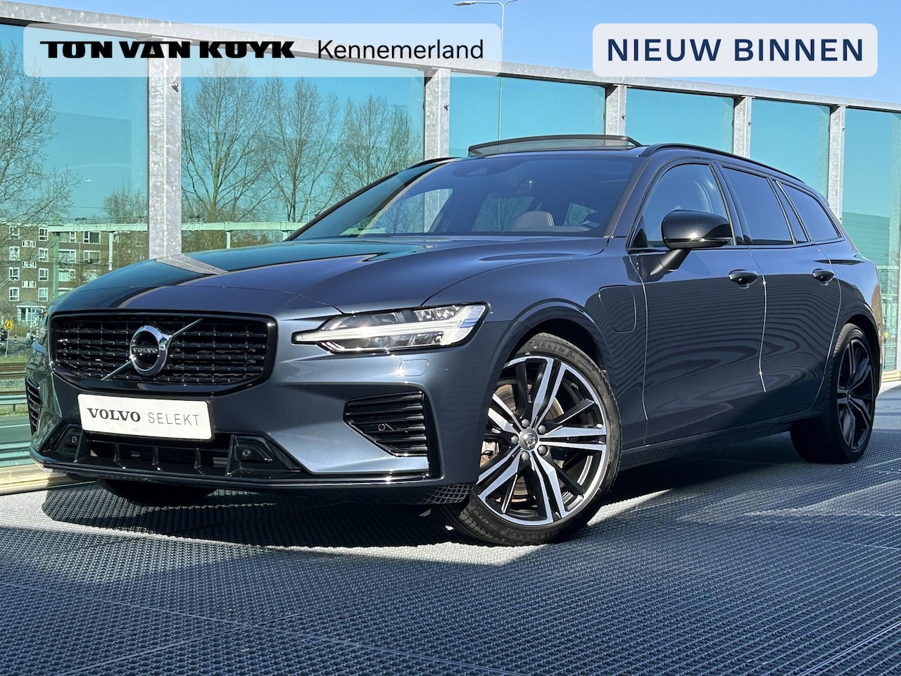 Volvo V60 - 2.0 T6 Recharge AWD R-Design 2.0 T6 Recharge AWD R-Design , Automaat , Adaptive Cruise , Pilot Assist , Panoramadak , H - AutoWereld.nl