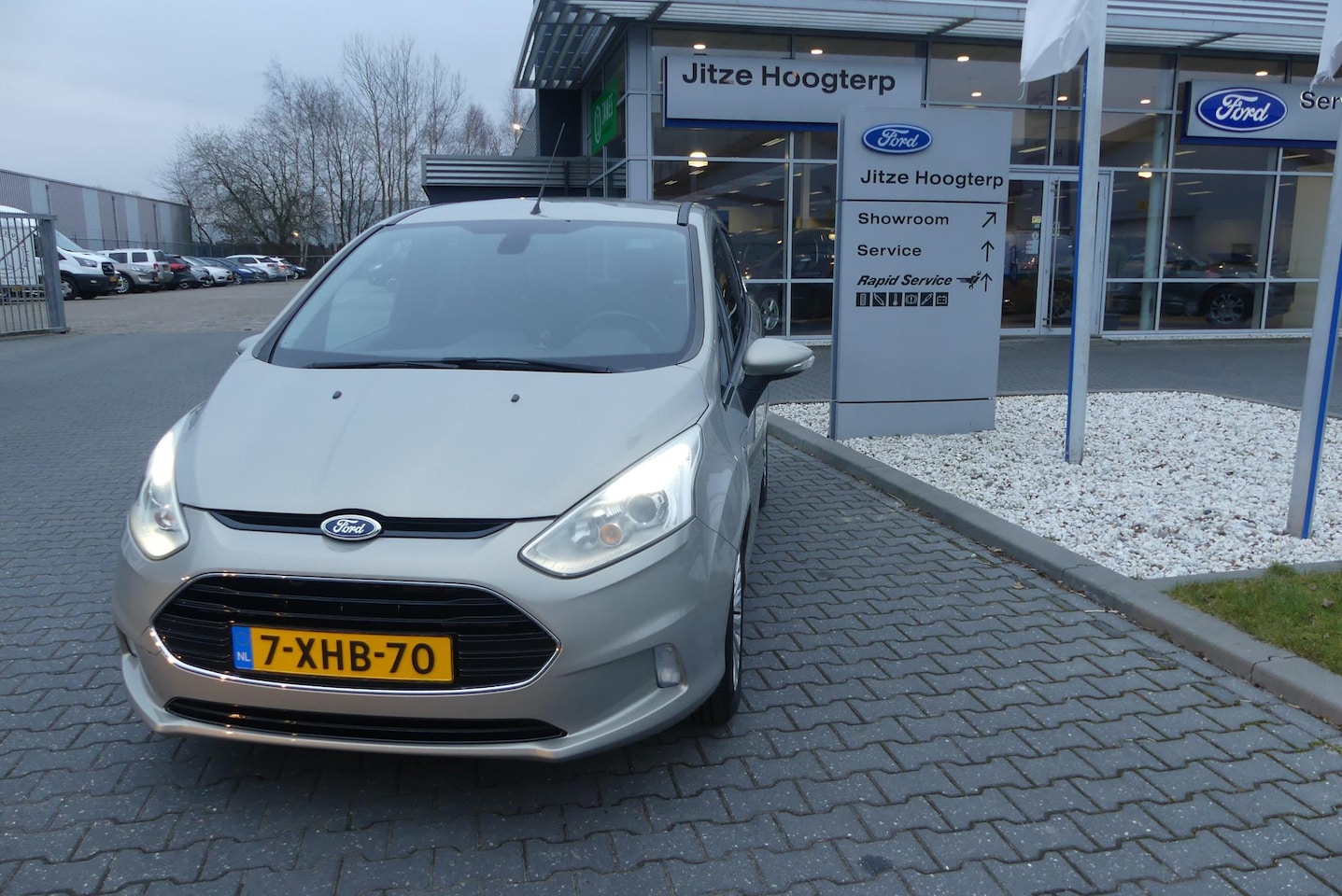 Ford B-Max - 1.0 EcoBoost Titanium 1.0 EcoBoost Titanium 100pk,D RIEM VERV,CLIMATE CONTROL,CRUISE.PDC,TREKHAAK. - AutoWereld.nl