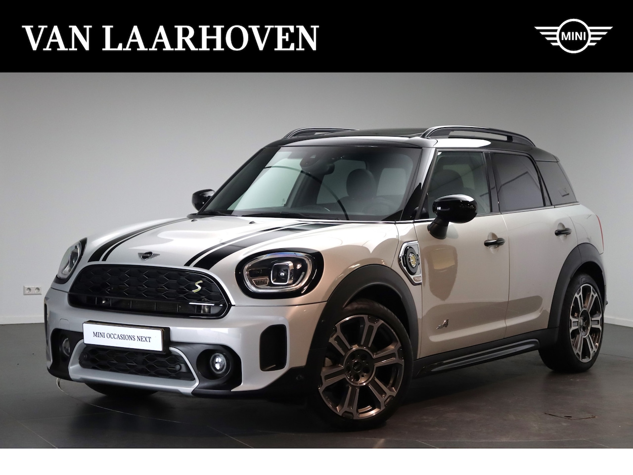 MINI Countryman - Cooper SE ALL4 Automaat / Panoramadak / Achteruitrijcamera / 	Active Cruise Control / Comf - AutoWereld.nl