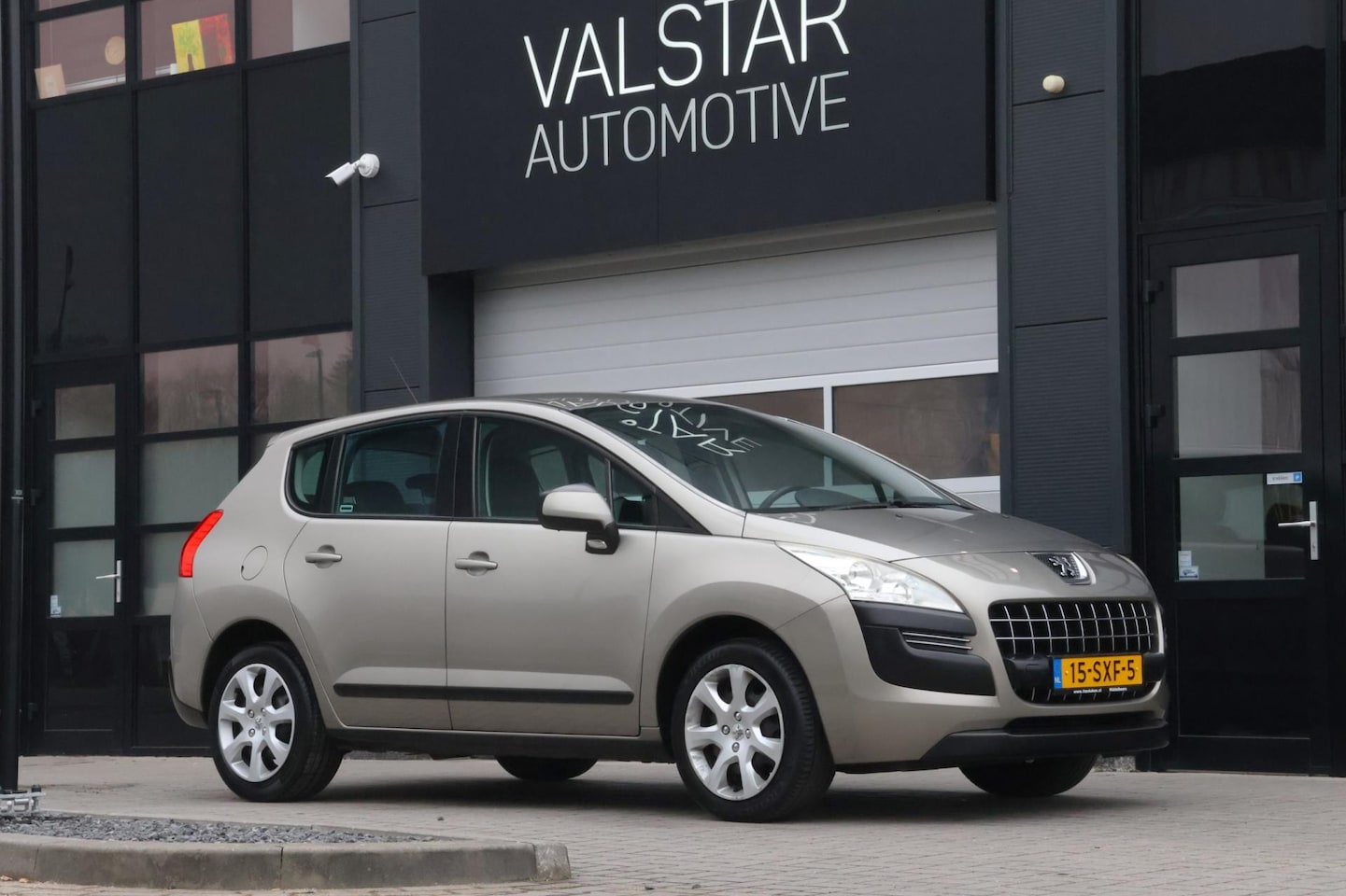 Peugeot 3008 - 1.6 VTi Access | uniek lage km-stand | top conditie! - AutoWereld.nl