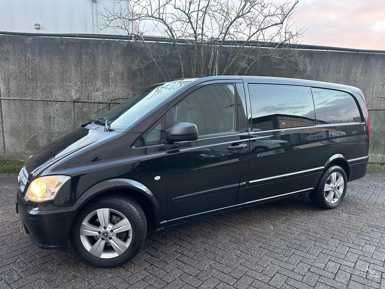 Mercedes-Benz Vito - Vito XL. AUTOMAAT. DUBB. CABINE. 5 PERS. AIRCO. CRUISE CONTR. TREKHAAK - AutoWereld.nl