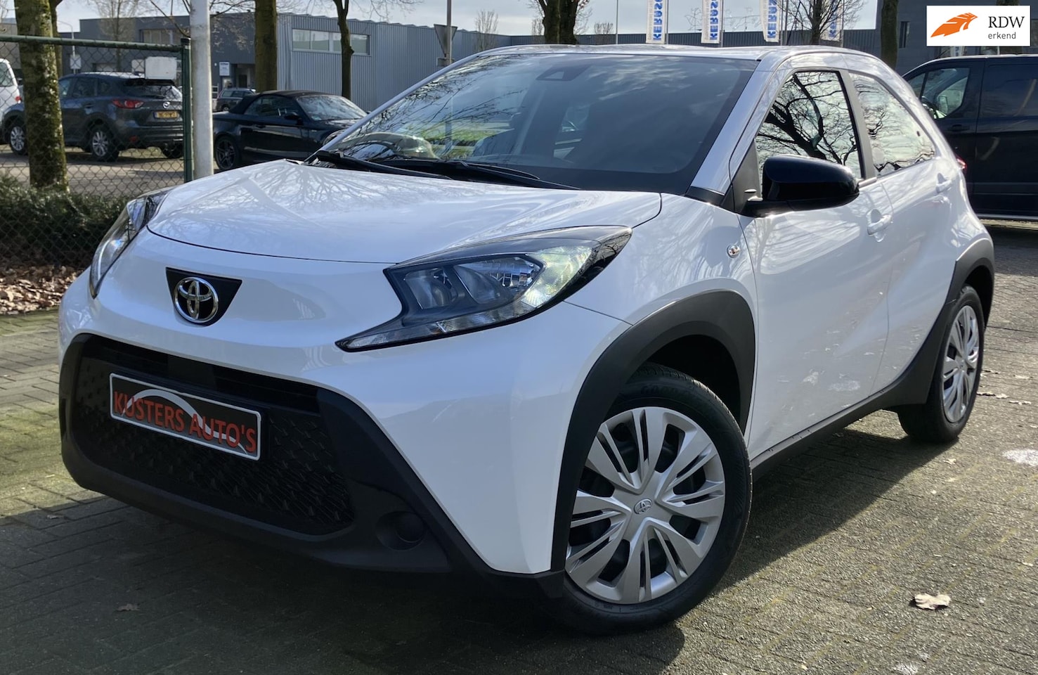 Toyota Aygo X - 1.0 VVT-i MT Play Camera Carplay Cruise - AutoWereld.nl