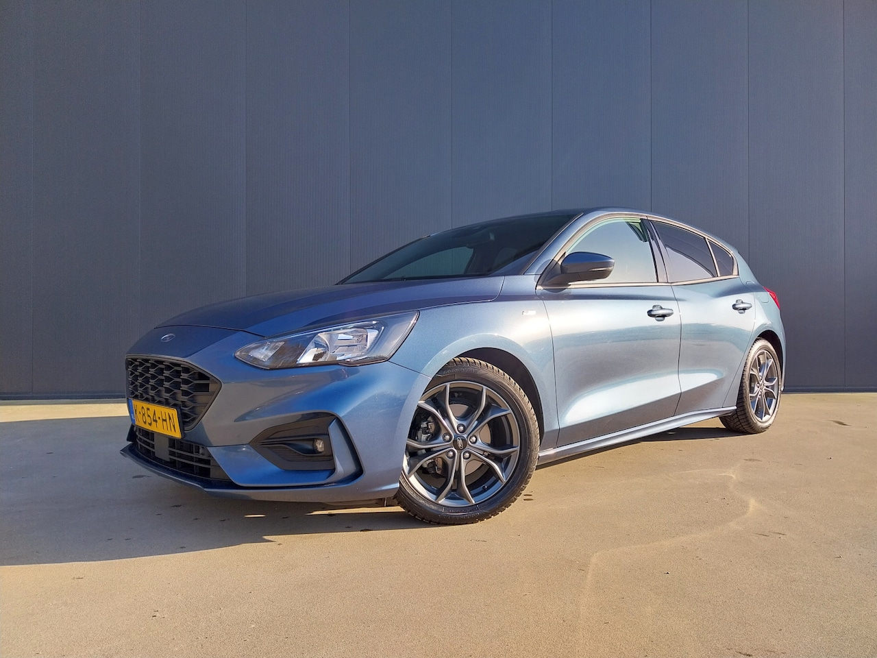 Ford Focus - 1.0 EcoBoost Hybrid ST Line 1e EIGENAAR CAMERA FULL LED NAVI CRUISE ECC TREKHAAK - AutoWereld.nl