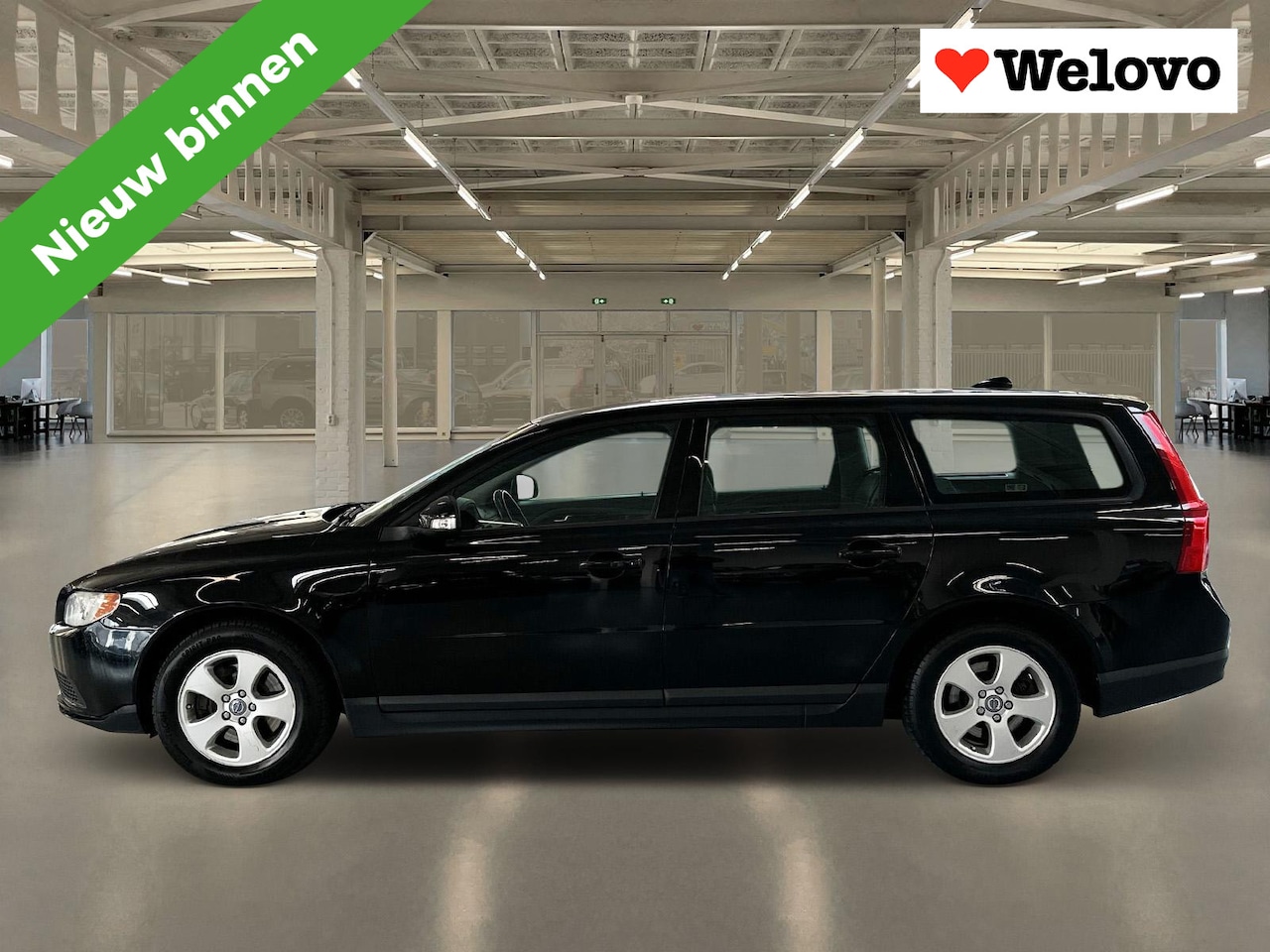 Volvo V70 - 2.5FT Kinetic BTW auto, Rijklaar+Garantie, trekhaak.... - AutoWereld.nl