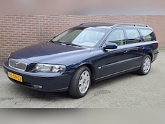 Volvo V70 - 2.4 Comfort Line Tr.Haak , autmaat , LM 16 inch