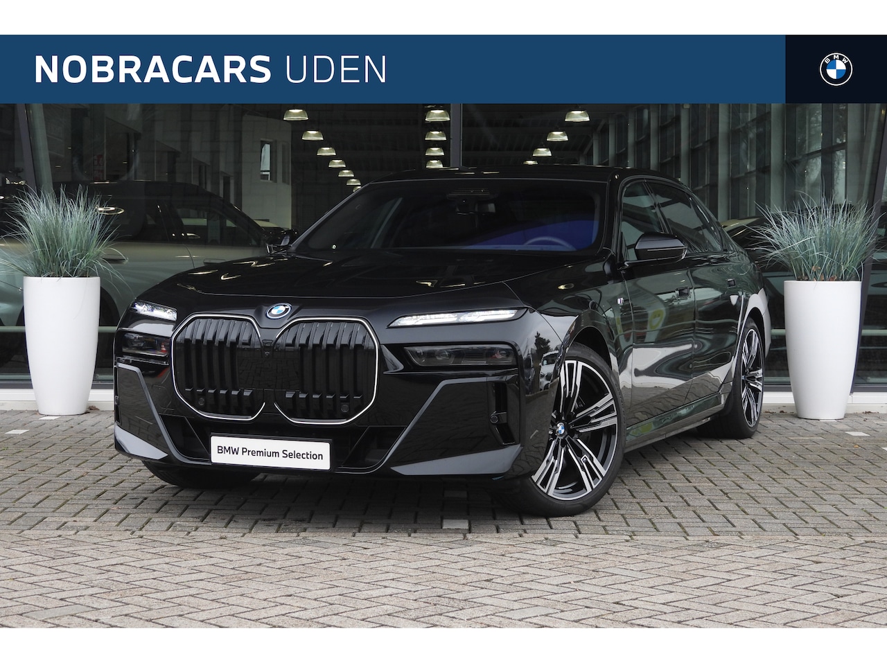 BMW i7 - xDrive60 High Executive M Sport / Panoramadak Sky Lounge / Trekhaak / Massagefunctie / Par - AutoWereld.nl