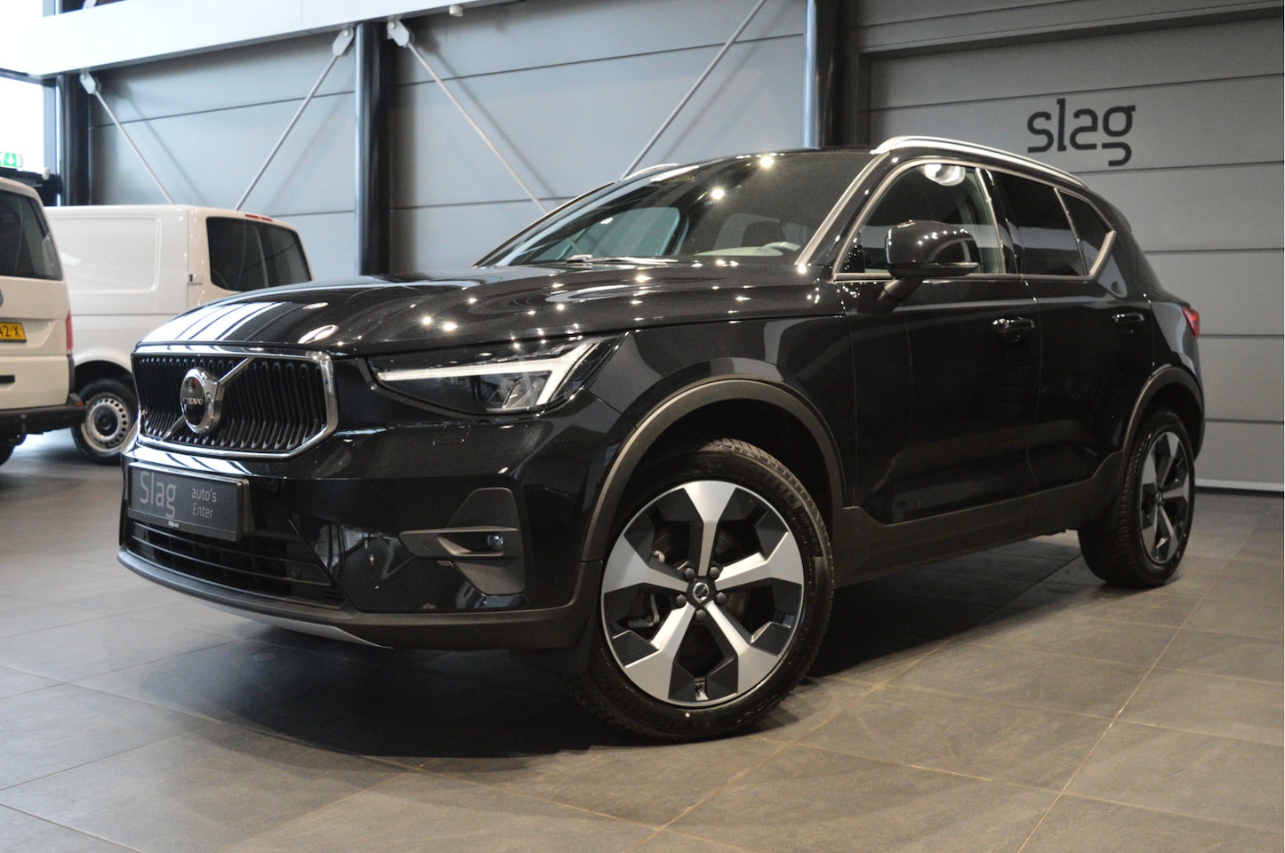 Volvo XC40 - 2.0 B3 Core navi clima camera led keyless 19 inch 164 pk !! - AutoWereld.nl