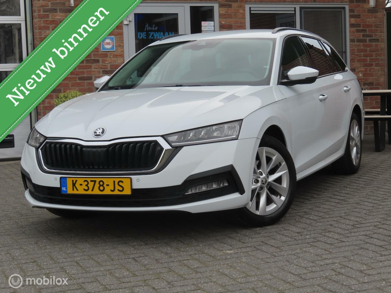 Skoda Octavia Combi - 1.0 e-TSI Business Ed/trekhaak/carplay/pdc/el a.klep. - AutoWereld.nl