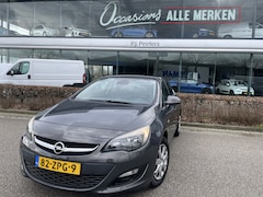 Opel Astra - 1.4 Turbo Cosmo Mistlampen - Lederen stuurwiel - cruise control - radio - Licht metalen ve