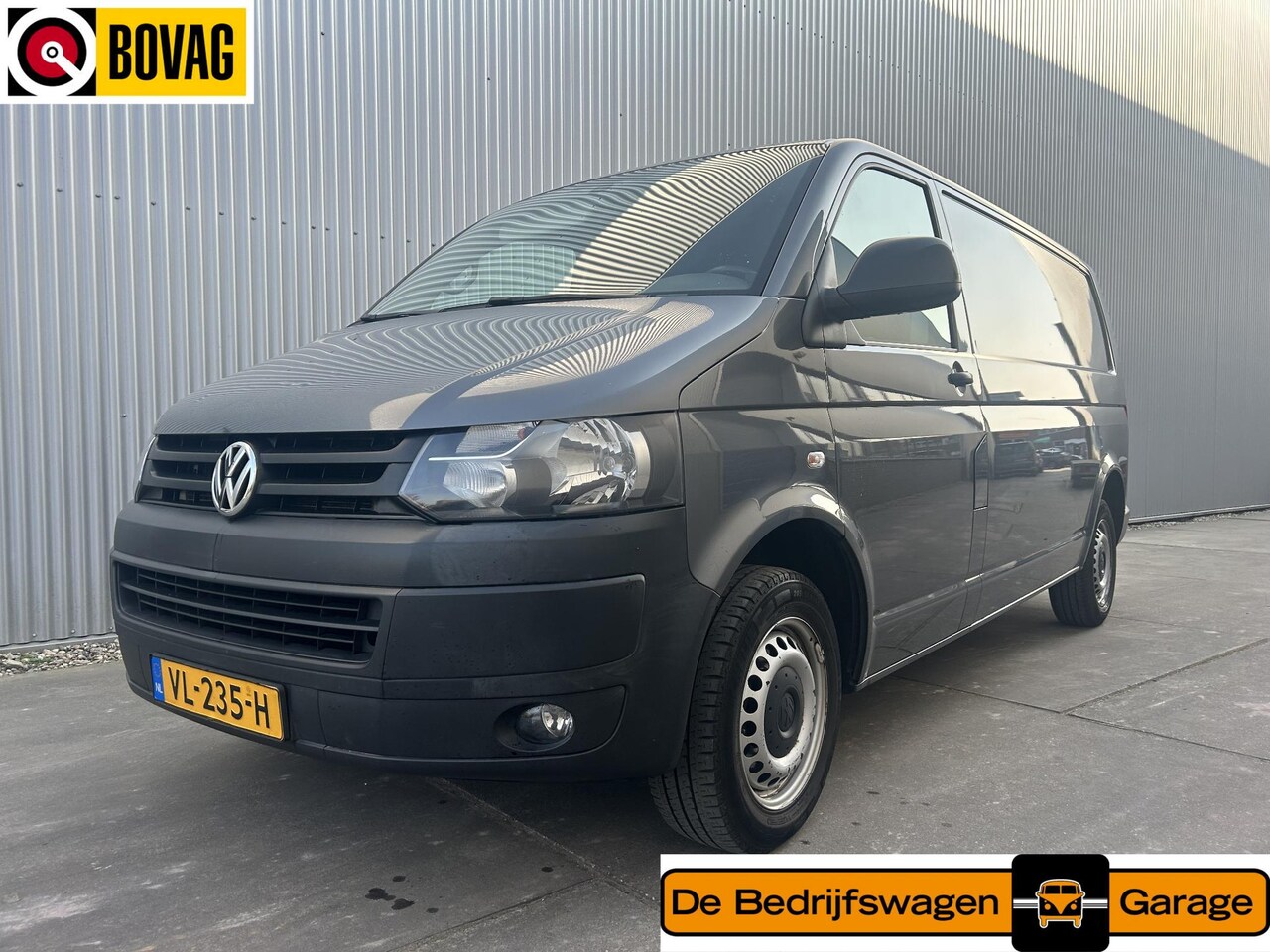 Volkswagen Transporter - 2.0 TDI L2H1 140 PK 6 bak | Airco | Navi | Achterklep | € 202,- per mnd - AutoWereld.nl