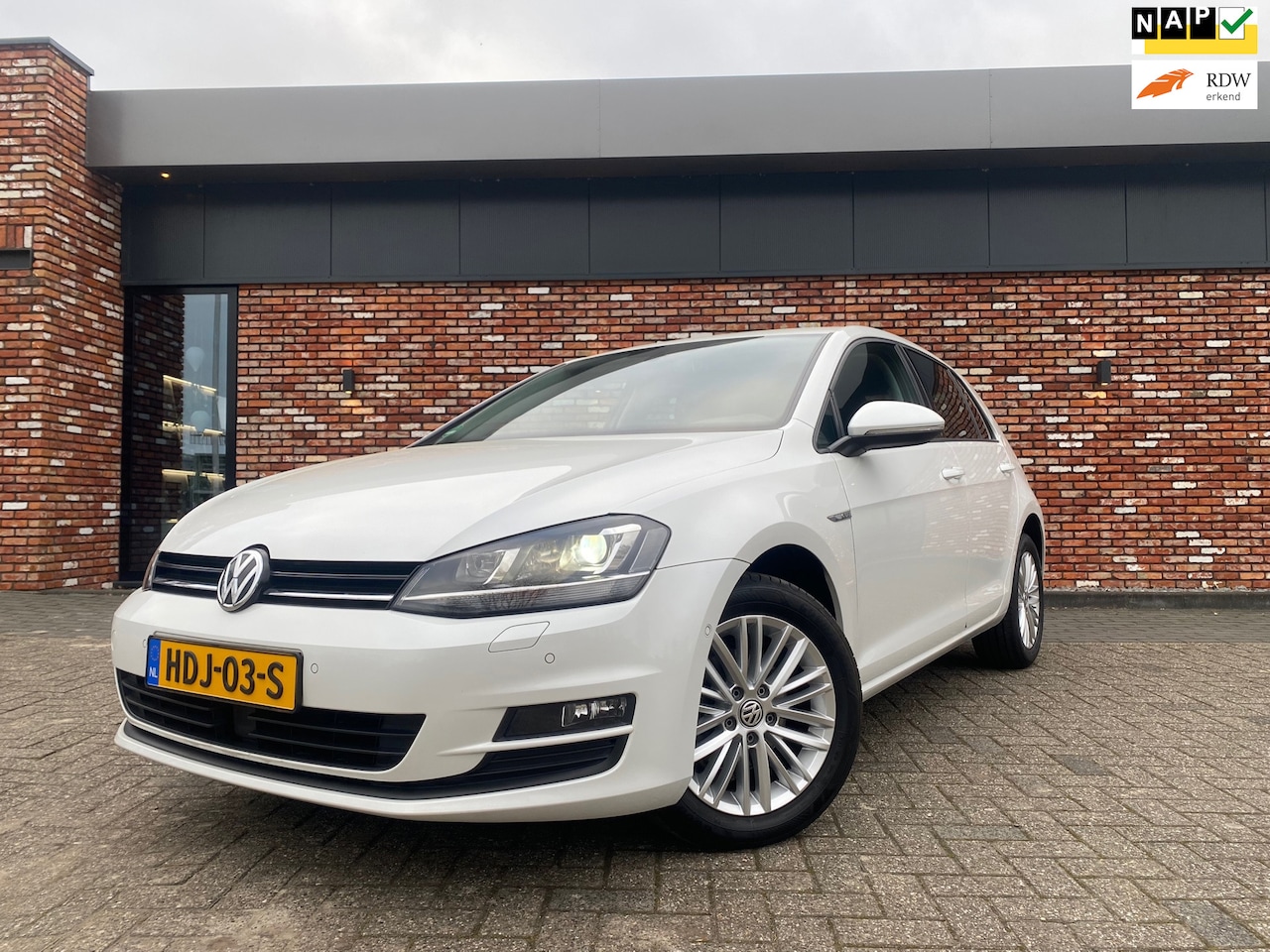 Volkswagen Golf - 1.2 TSI CUP Edition Adap Cruise Automaat Parelmoer - AutoWereld.nl