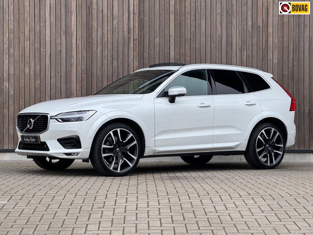 Volvo XC60 - 2.0 T5 AWD R-Design / B&W / Luchtvering / Trekhaak - AutoWereld.nl