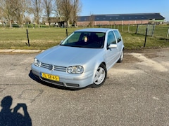 Volkswagen Golf - 1.8-5V Highline / 125pk / Nieuwe APK /