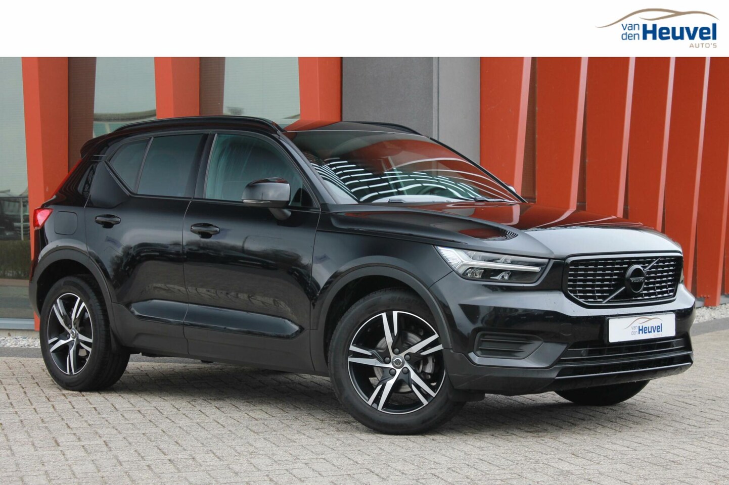 Volvo XC40 - T3 R-Design | Keyless | Glossy Black - AutoWereld.nl