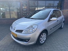 Renault Clio - 1.4-16V Dynamique