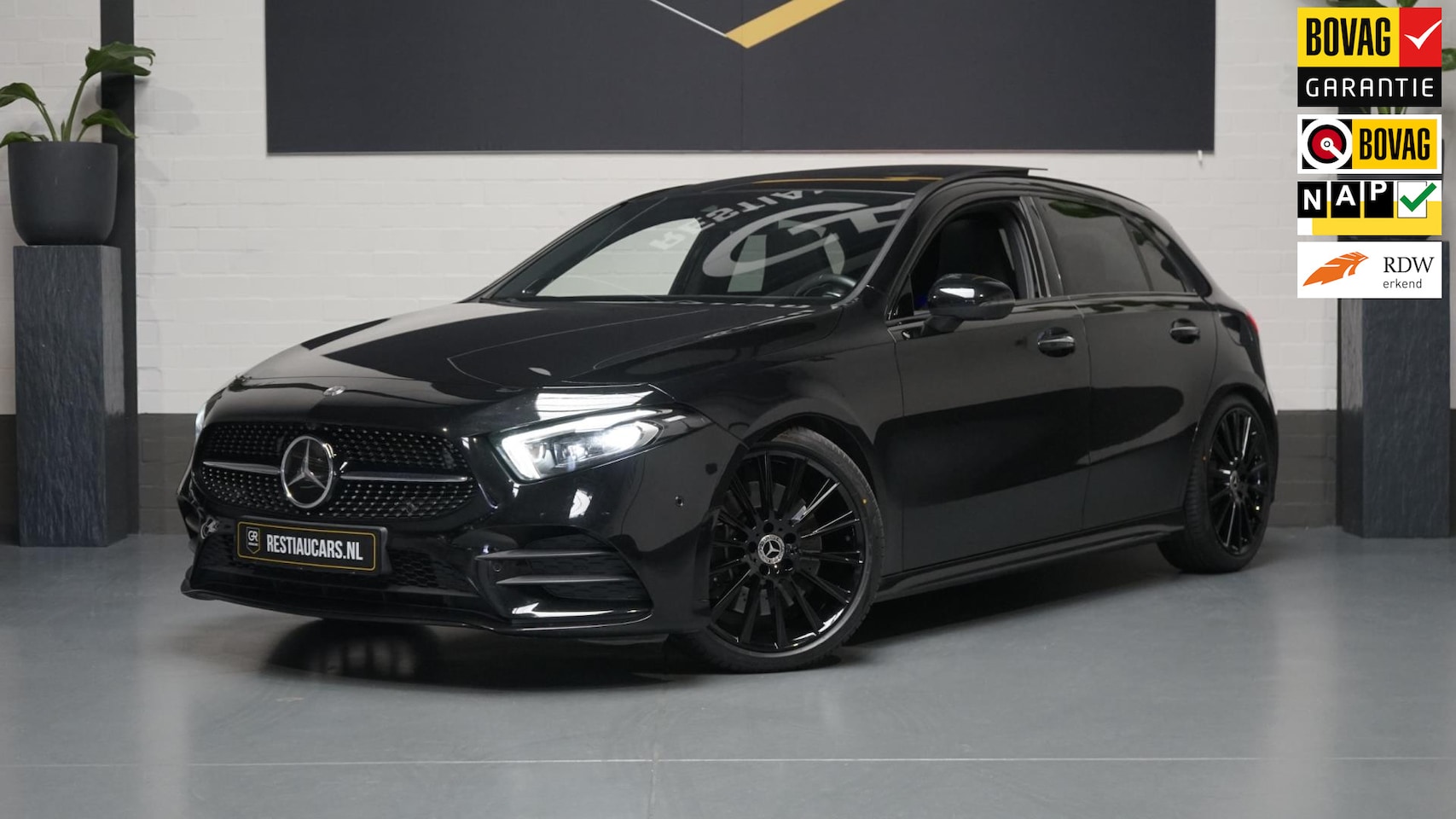 Mercedes-Benz A-klasse - A250 AMG 4MATIC AUTOMAAT-360 CAMERA-AMBIANCE-BURMESTER-CARPLAY-KEYLESS-LEDER-MEMORY-MULTIB - AutoWereld.nl