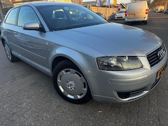 Audi A3 - 1.6 Attraction