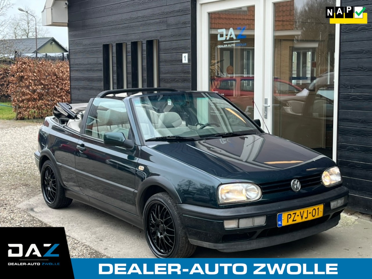 Volkswagen Golf Cabriolet - 1.8 Aut/Airco/Leer/Lm - AutoWereld.nl