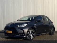 Toyota Yaris - 1.5 Hybrid First Edition NL Auto Dealer Onderhouden Navi Carplay Clima Cruise