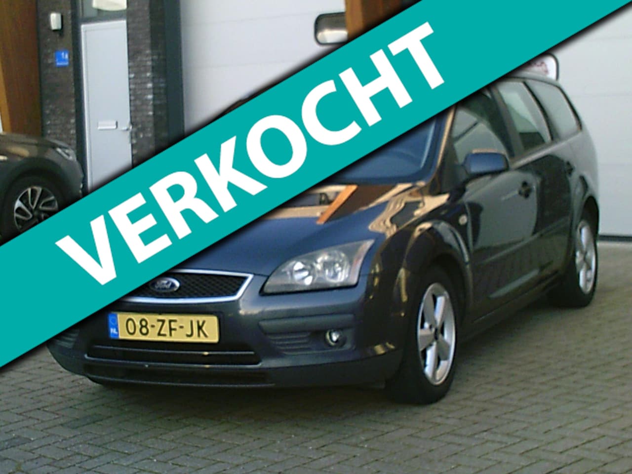 Ford Focus Wagon - 1.6-16V Futura Airco LMV Navi Trekhaak - AutoWereld.nl