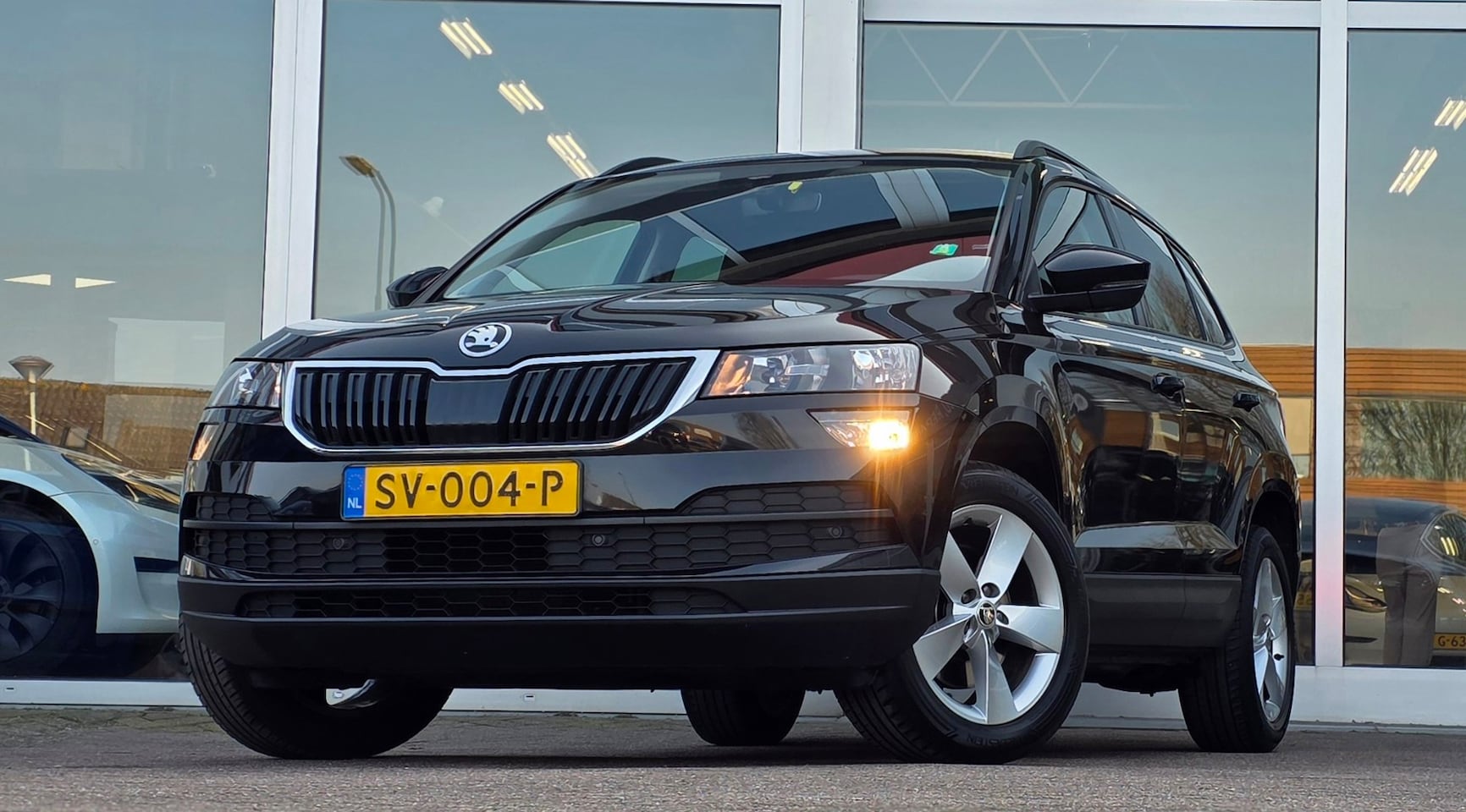 Skoda Karoq - 1.0 TSI Ambition Business Automaat - AutoWereld.nl