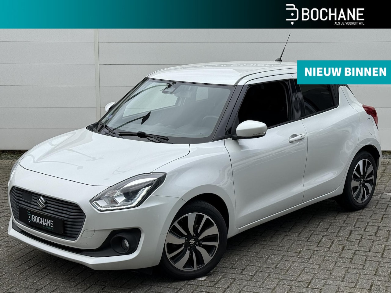 Suzuki Swift - 1.0 Stijl Smart Hybrid | Camera | LMV. | Navigatie | Compleet onderhouden - AutoWereld.nl