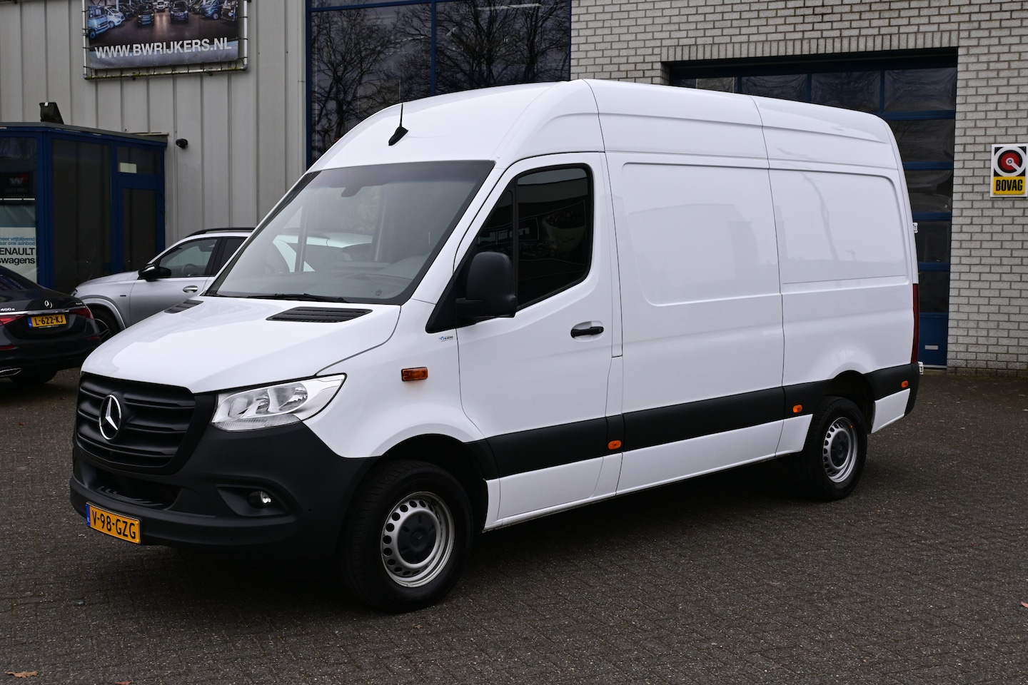 Mercedes-Benz Sprinter - 317 CDI L2H2 360 Graden camera, Geveerde stoel, MBUX - AutoWereld.nl